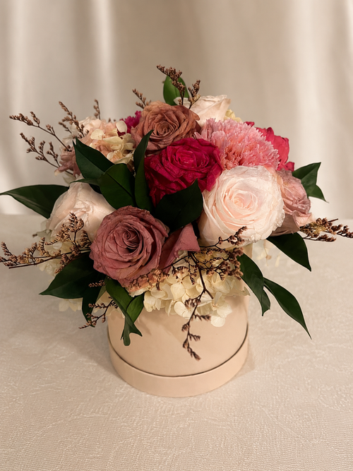Aphrodite - La Maison Signature Pink Preserved Flowers